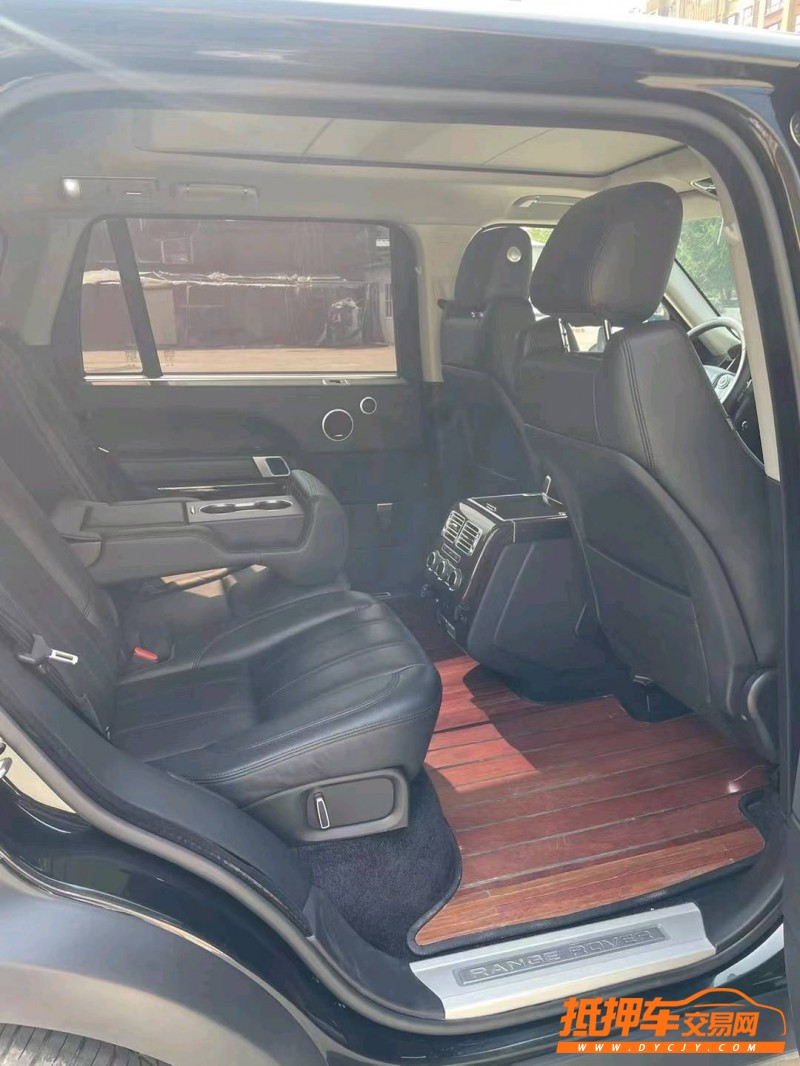 徐州17年路虎揽胜行政8