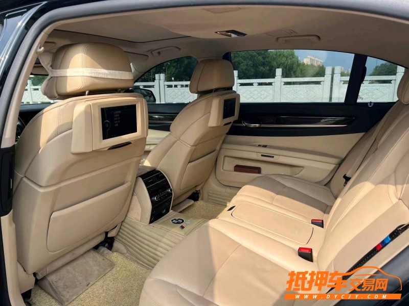 徐州10年宝马7系9