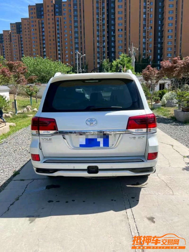 济宁18年丰田兰德酷路泽9