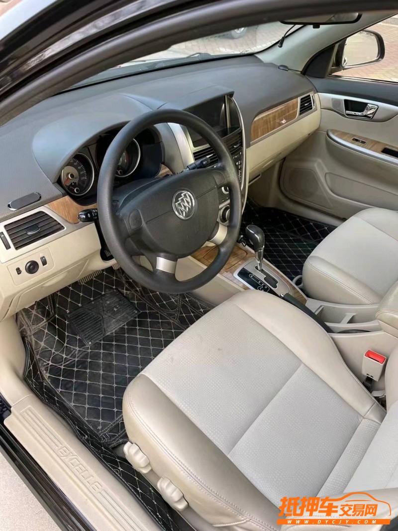 邢台16年别克凯越5