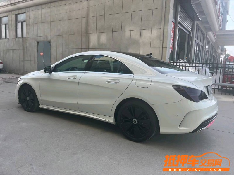 徐州17年奔驰CLA4