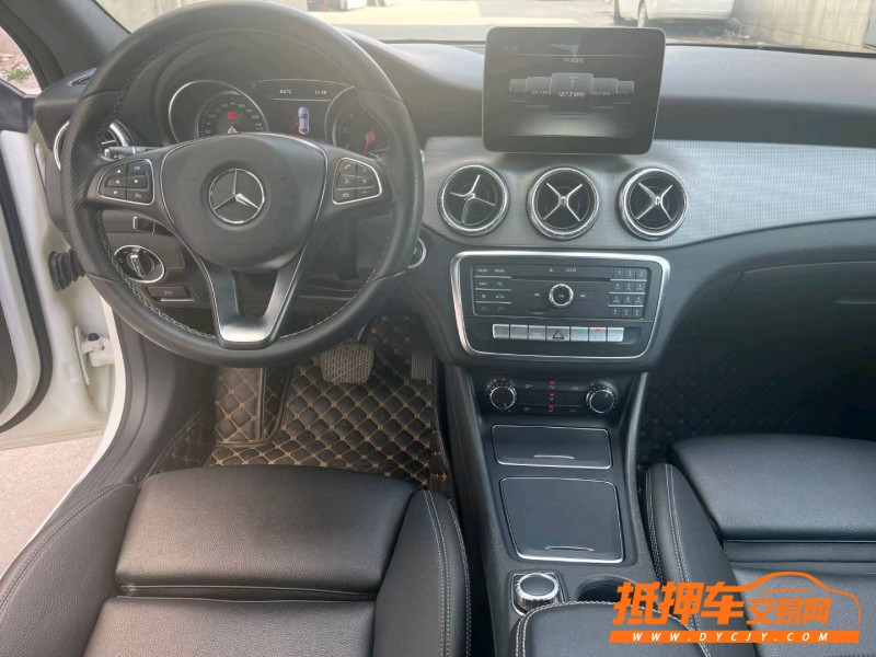 徐州17年奔驰CLA6