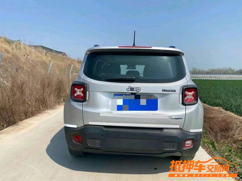 濟寧17年Jeep自由俠8