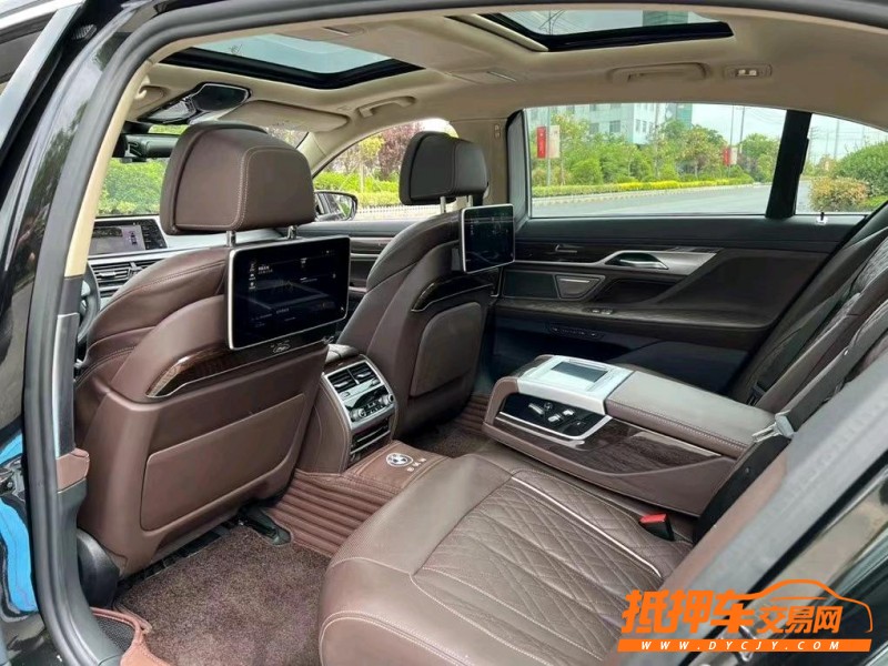 盐城19年宝马7系5