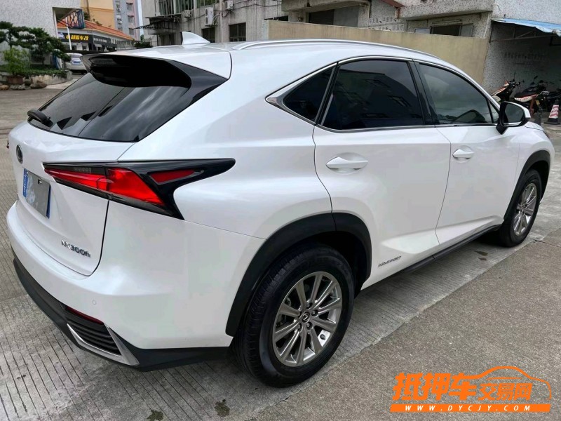 中山20年雷克萨斯NX6