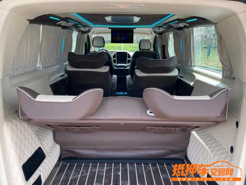 盐城20年奔驰威霆7