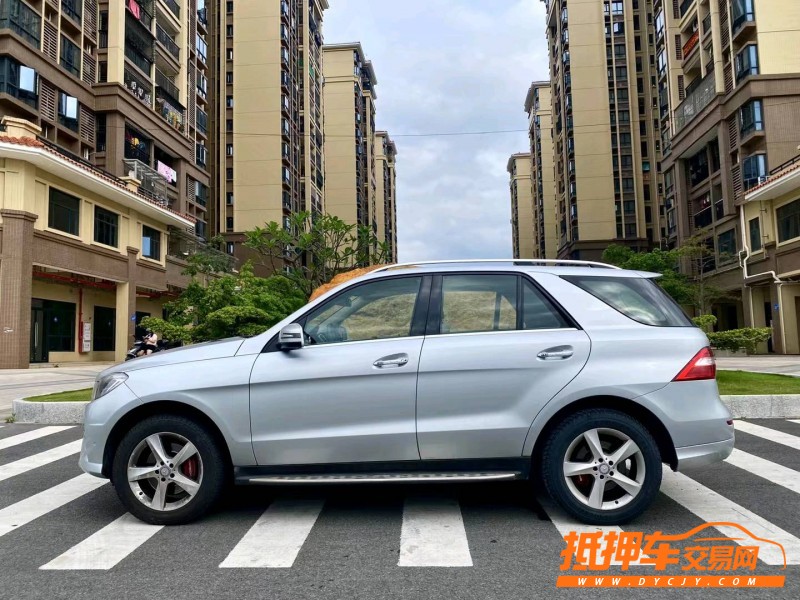 中山13年奔驰ML5