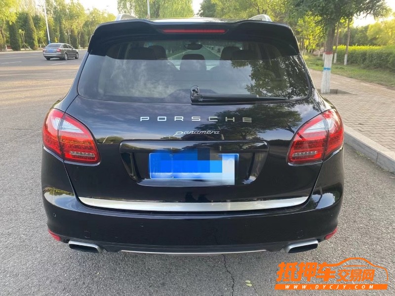包頭12年保時捷卡宴7