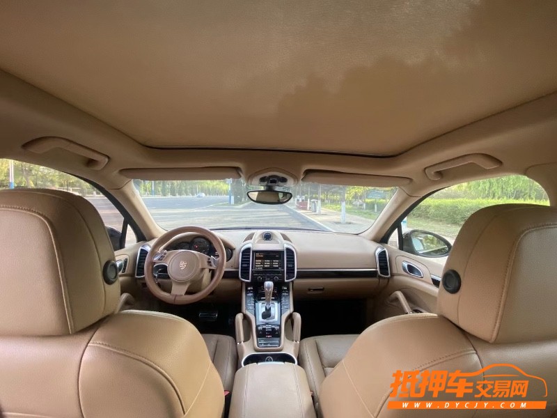 包頭12年保時捷卡宴2