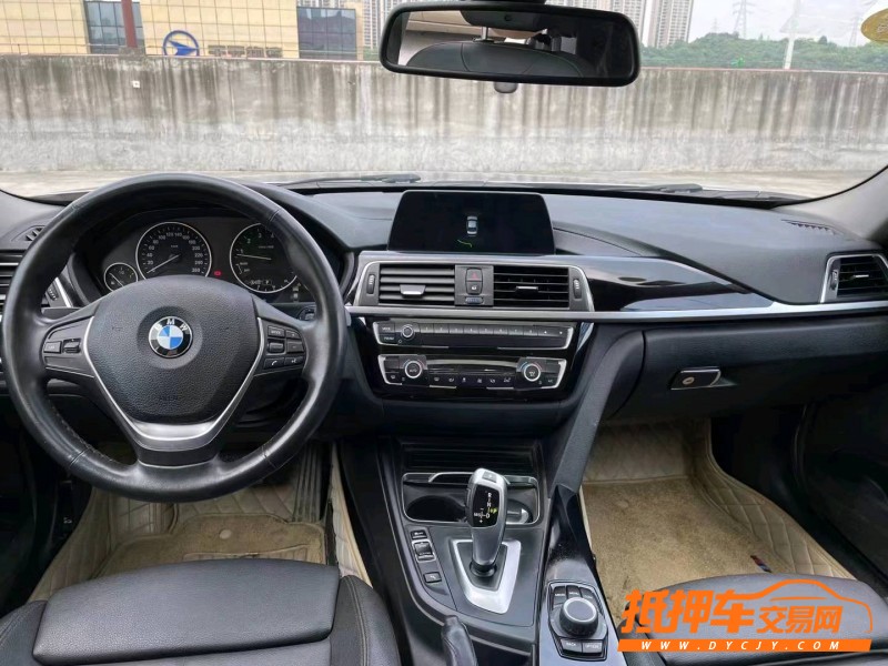 北京18年宝马3系8