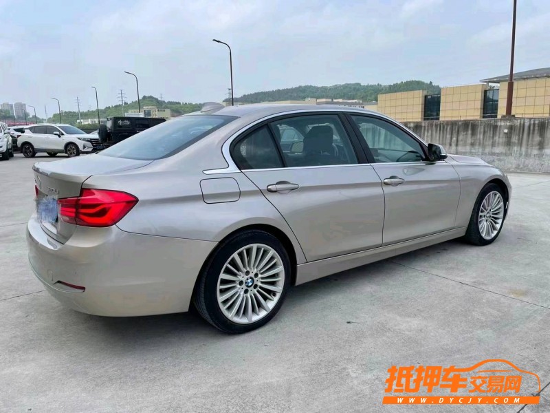 北京18年宝马3系9