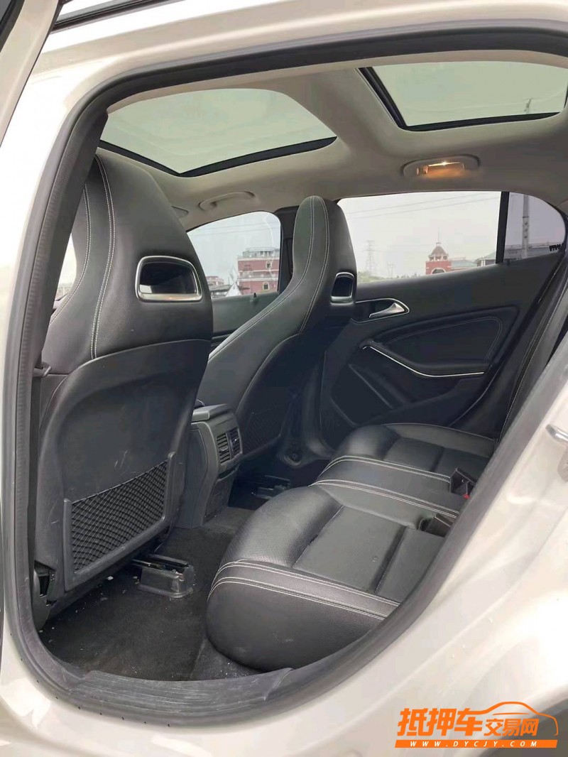 北京19年奔驰GLA6