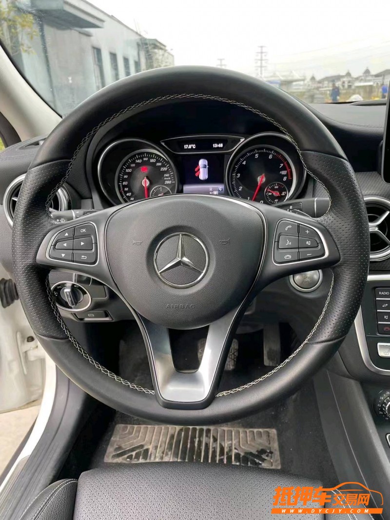 北京19年奔驰GLA5