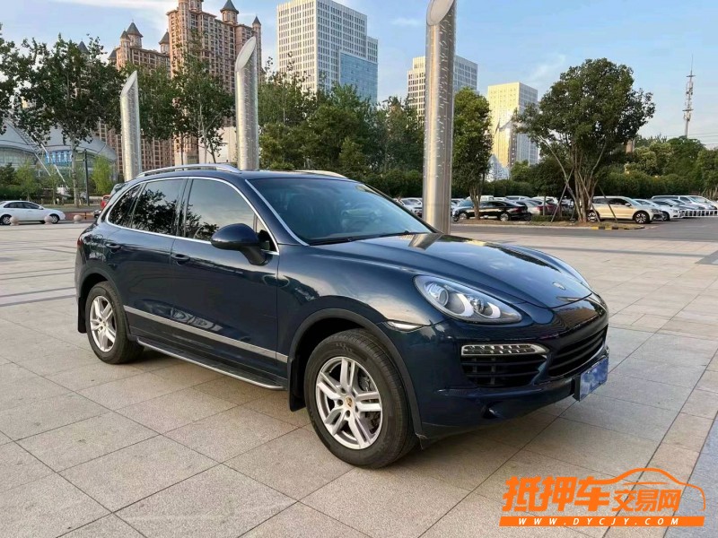 北京12年保时捷卡宴2