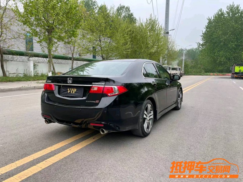徐州13年本田思铂睿2
