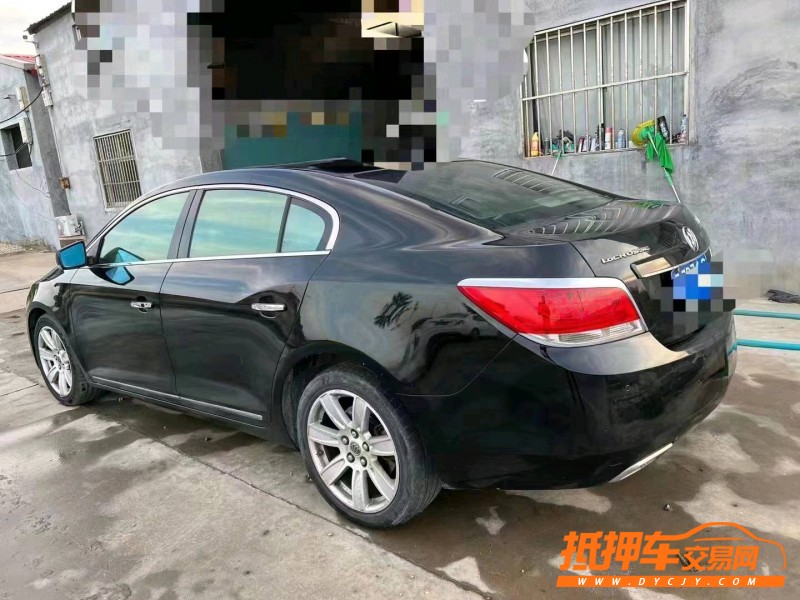 烟台10年别克君越4