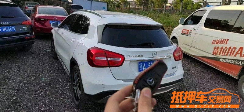 北京17年奔驰GLA9