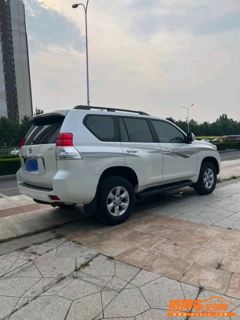 潍坊11年丰田普拉多6