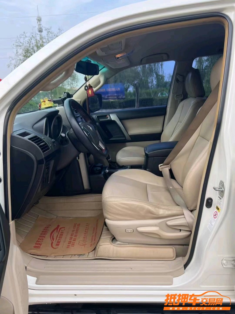 潍坊11年丰田普拉多3
