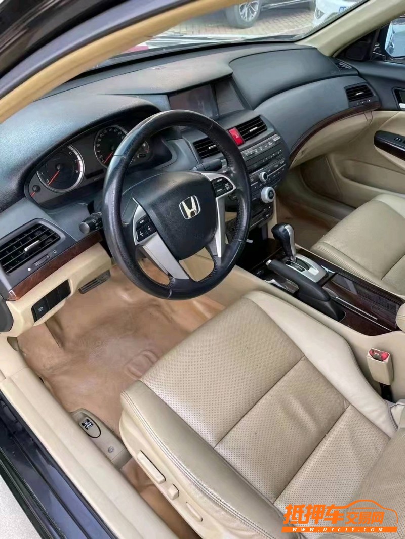 邢台12年本田雅阁5