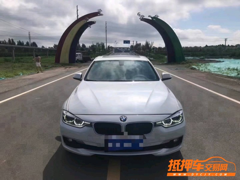 潍坊17年宝马3系9