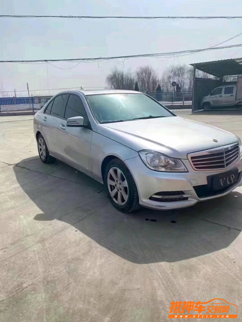 济宁13年奔驰C3