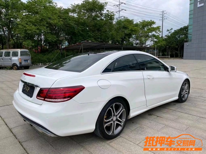 盐城14年奔驰E8