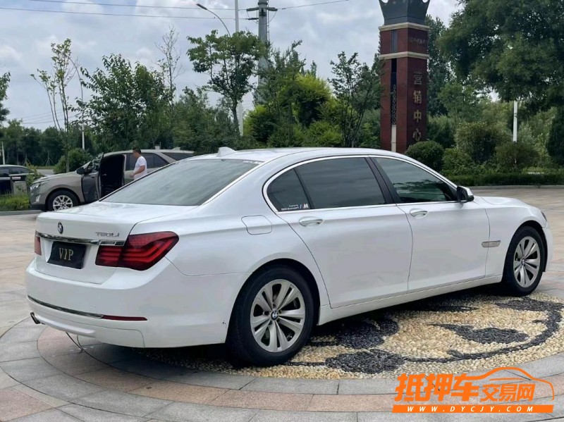 青岛13年宝马7系8