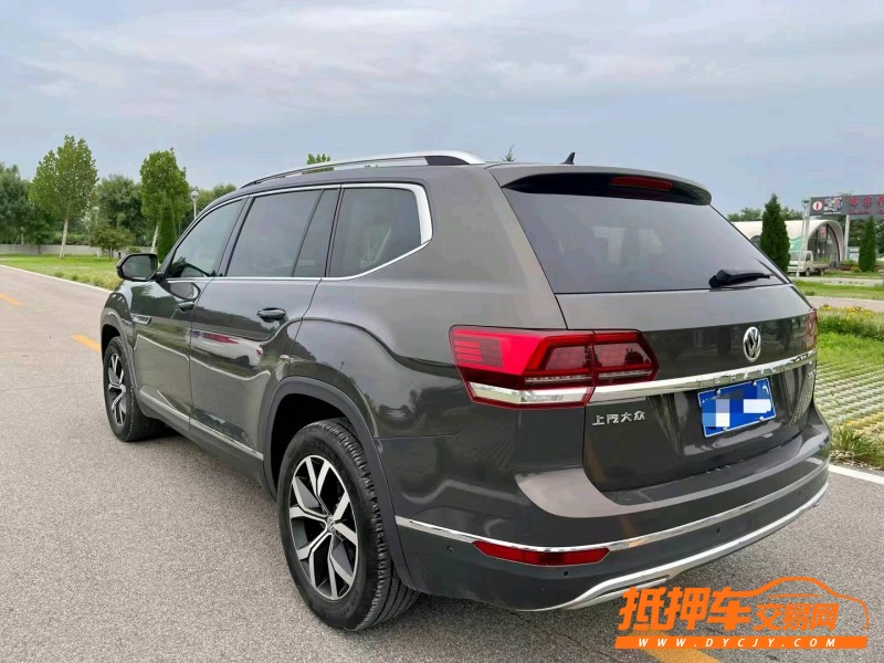 潍坊17年大众途昂5