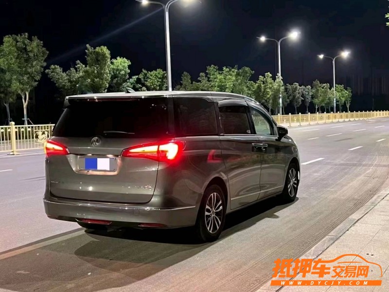 北京17年别克GL83