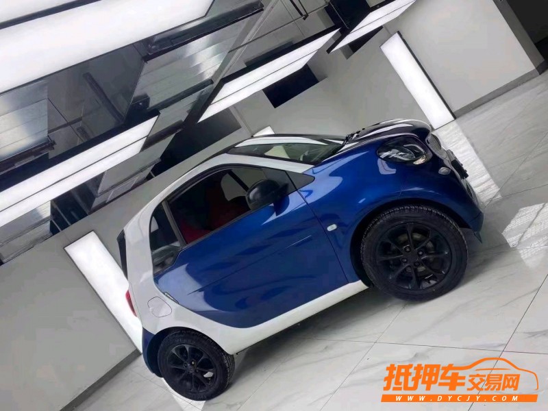 成都18年奔馳smart5