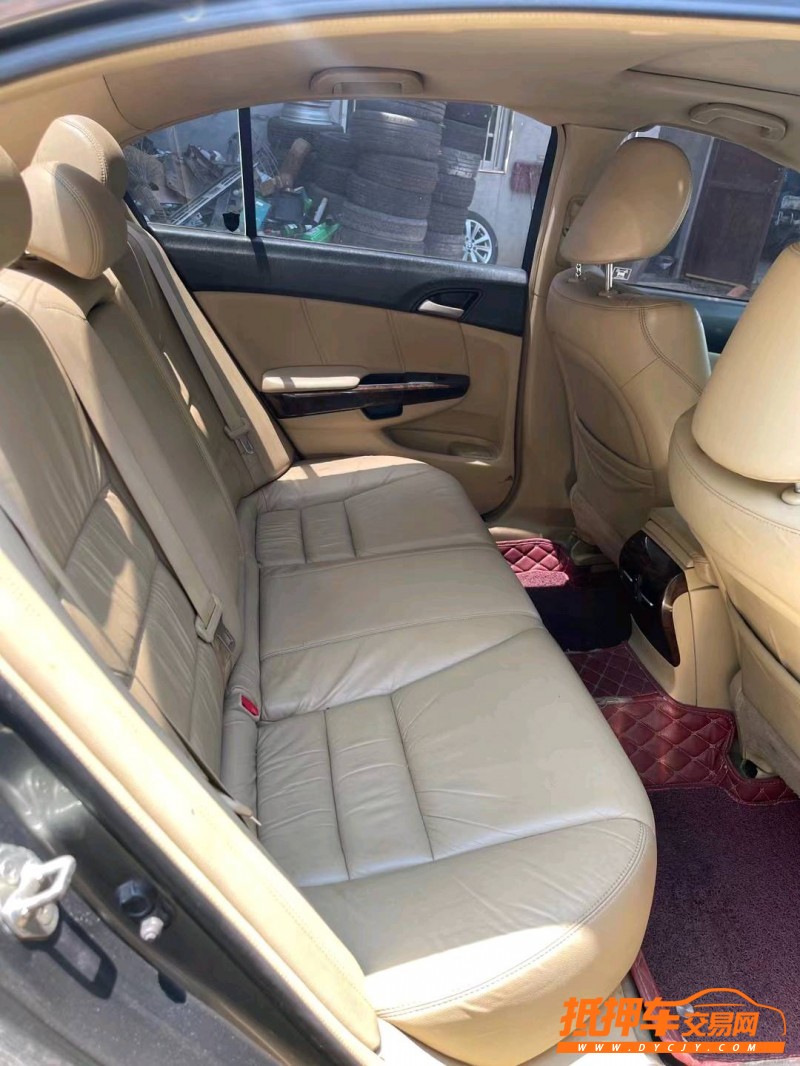 烟台10年本田雅阁4