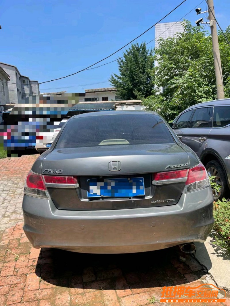 烟台10年本田雅阁6