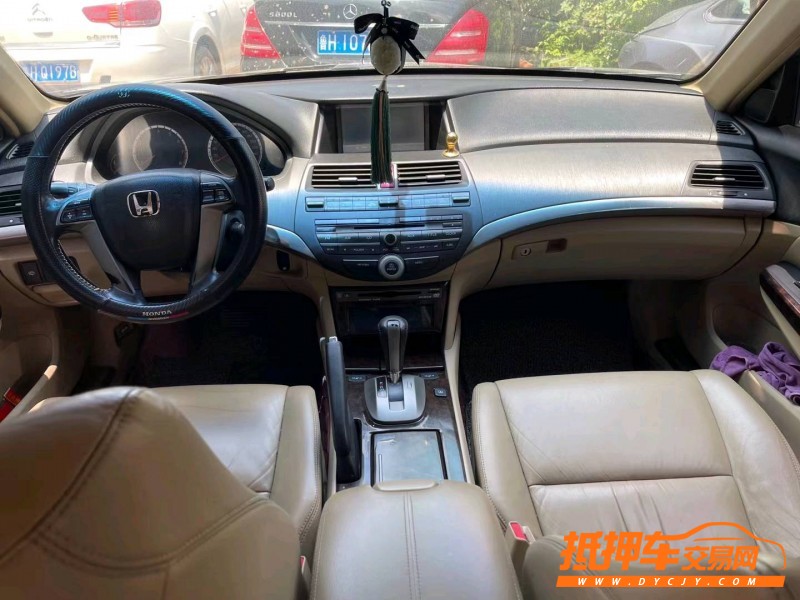 烟台10年本田雅阁5