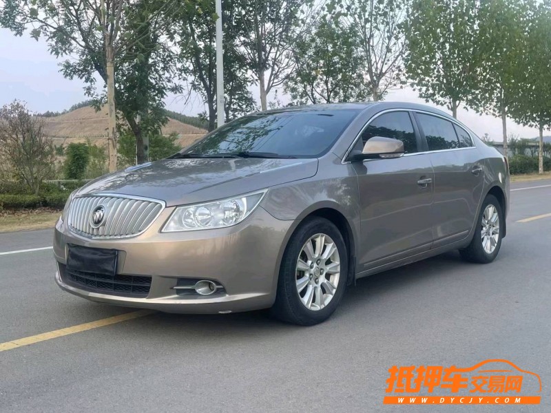 徐州12年别克君威2