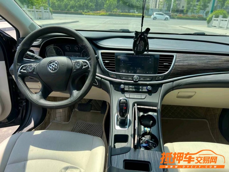 徐州20年别克君越9