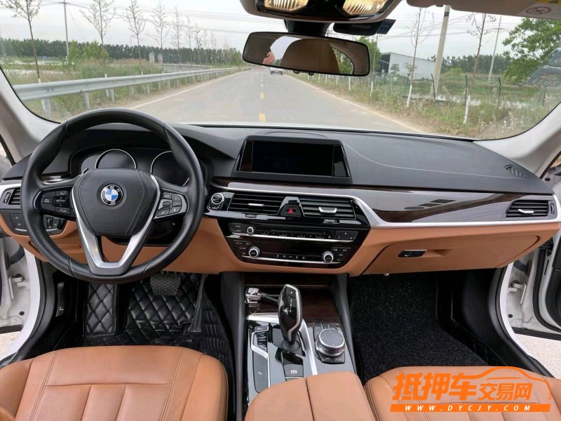 徐州17年宝马5系3