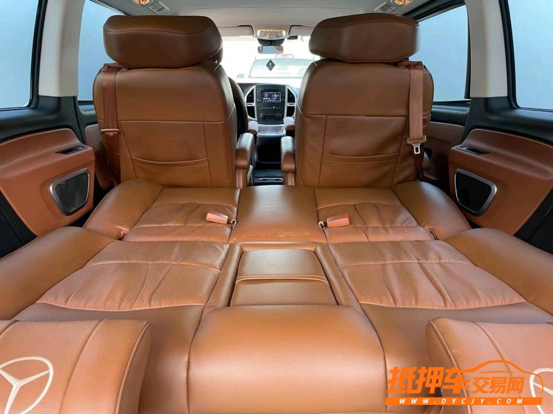 潍坊17年奔驰威霆2