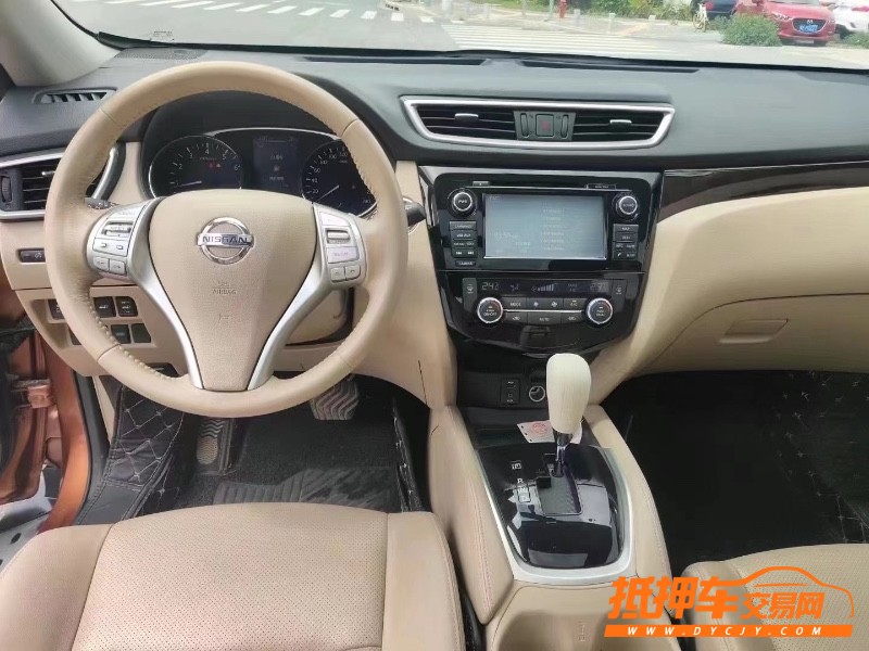防城港15年日產奇駿7