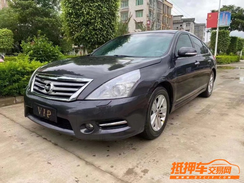 防城港12年日產天籟4