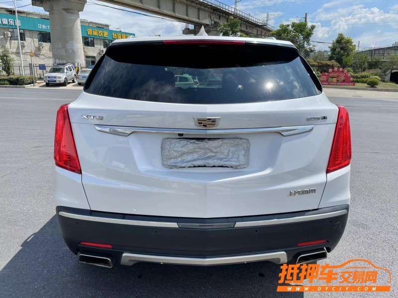北京17年凯迪拉克XT56