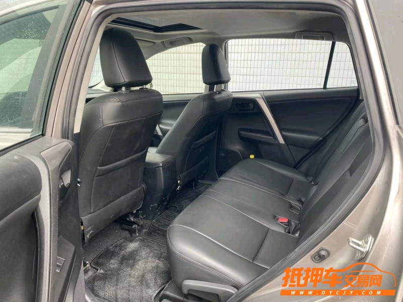 廣州19年豐田RAV4榮放8