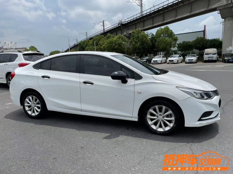 北京17年雪佛兰科鲁兹7