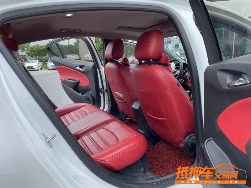 北京17年雪佛兰科鲁兹9