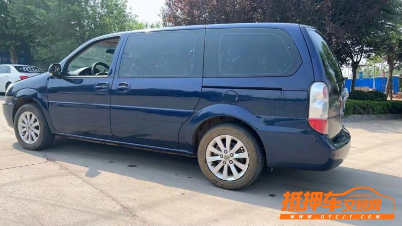 烟台15年别克陆尊1