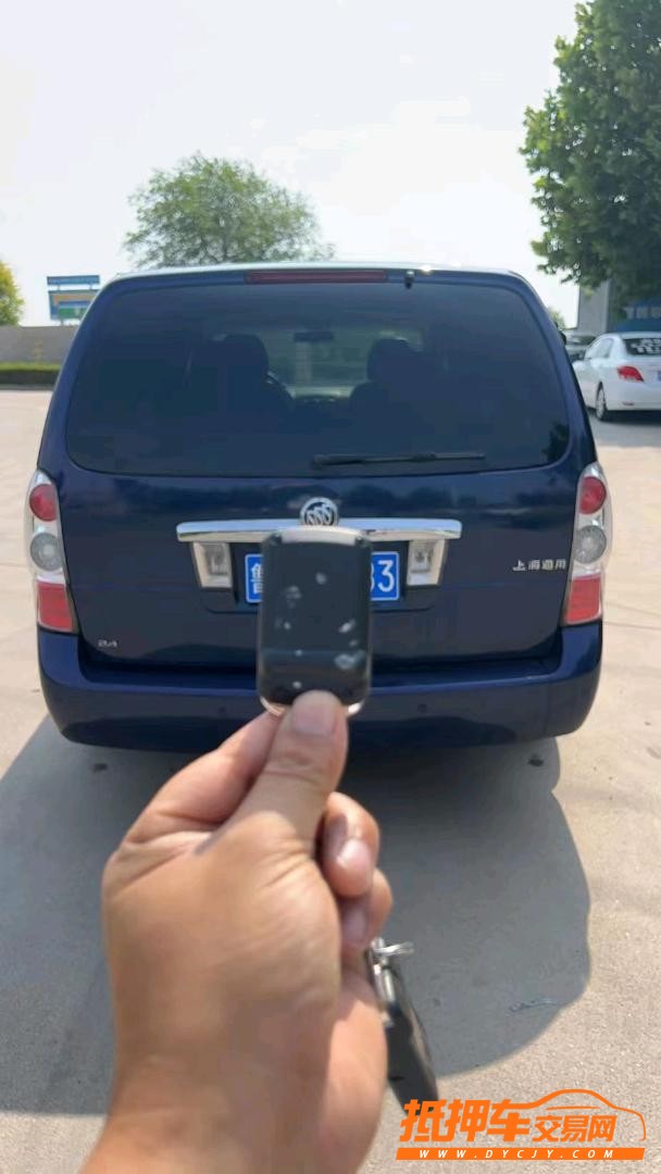 烟台15年别克陆尊4