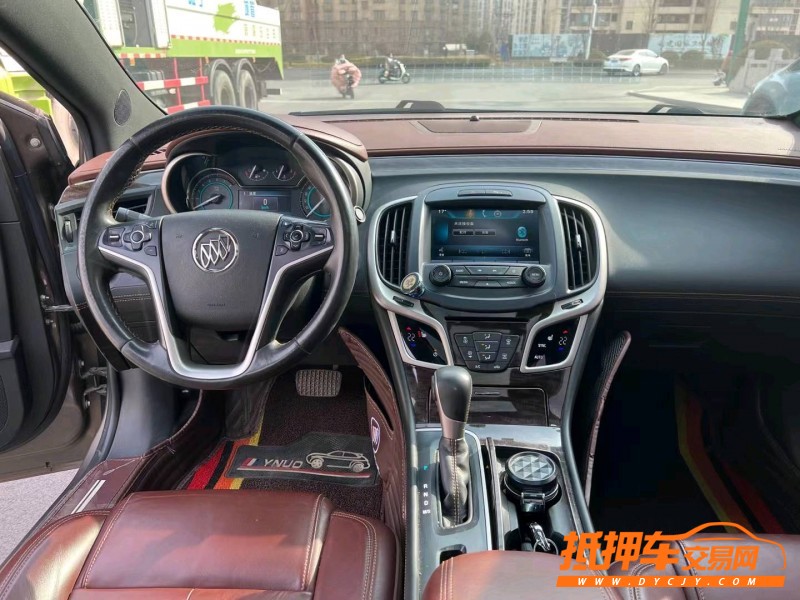 徐州16年别克君越7