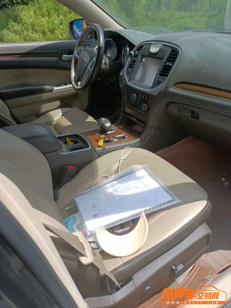 宜春14年克莱斯勒300C3