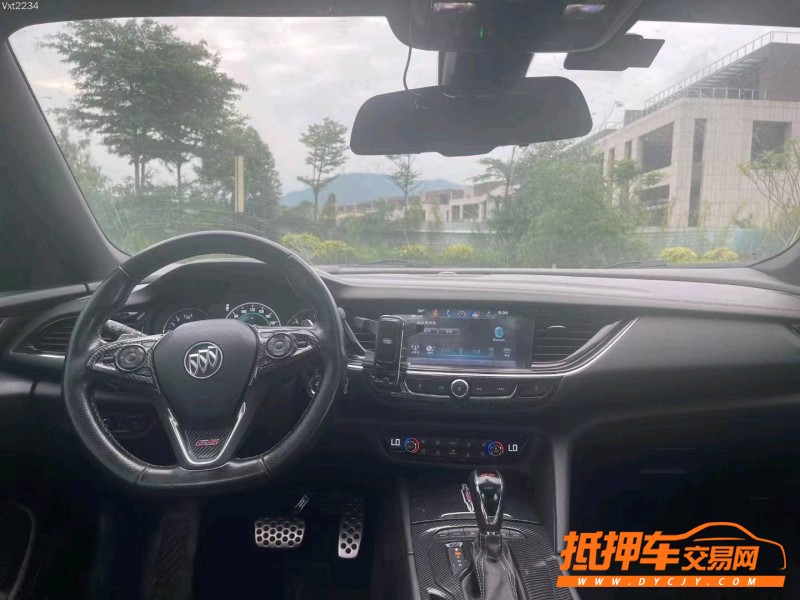 东莞18年别克君威5