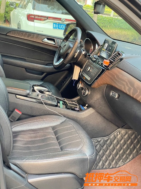 北京19年奔驰GLS2